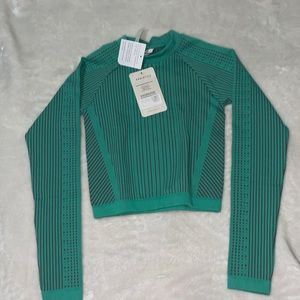 Fabletics Whitney seamless cropped long sleeve